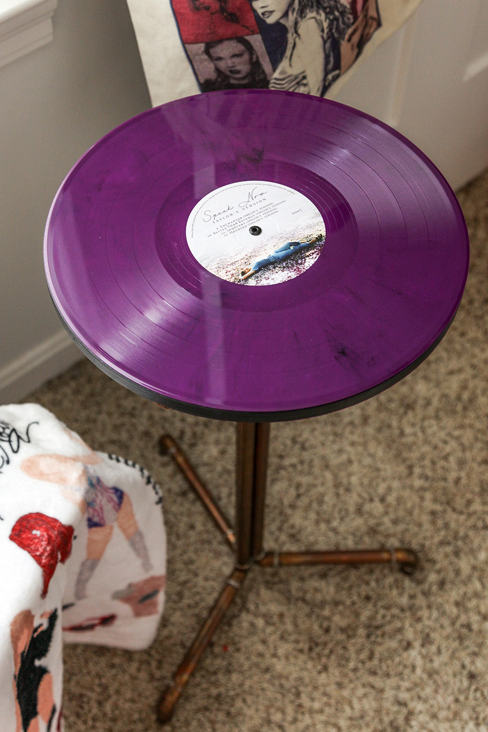 Taylor Swift - record stand