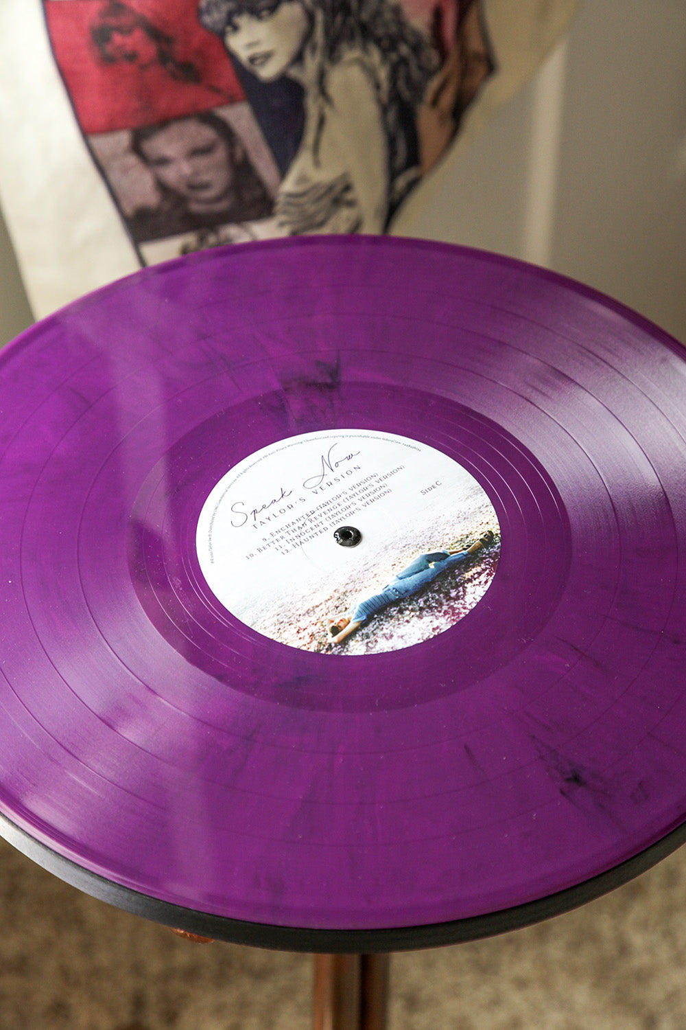 Taylor Swift - record stand