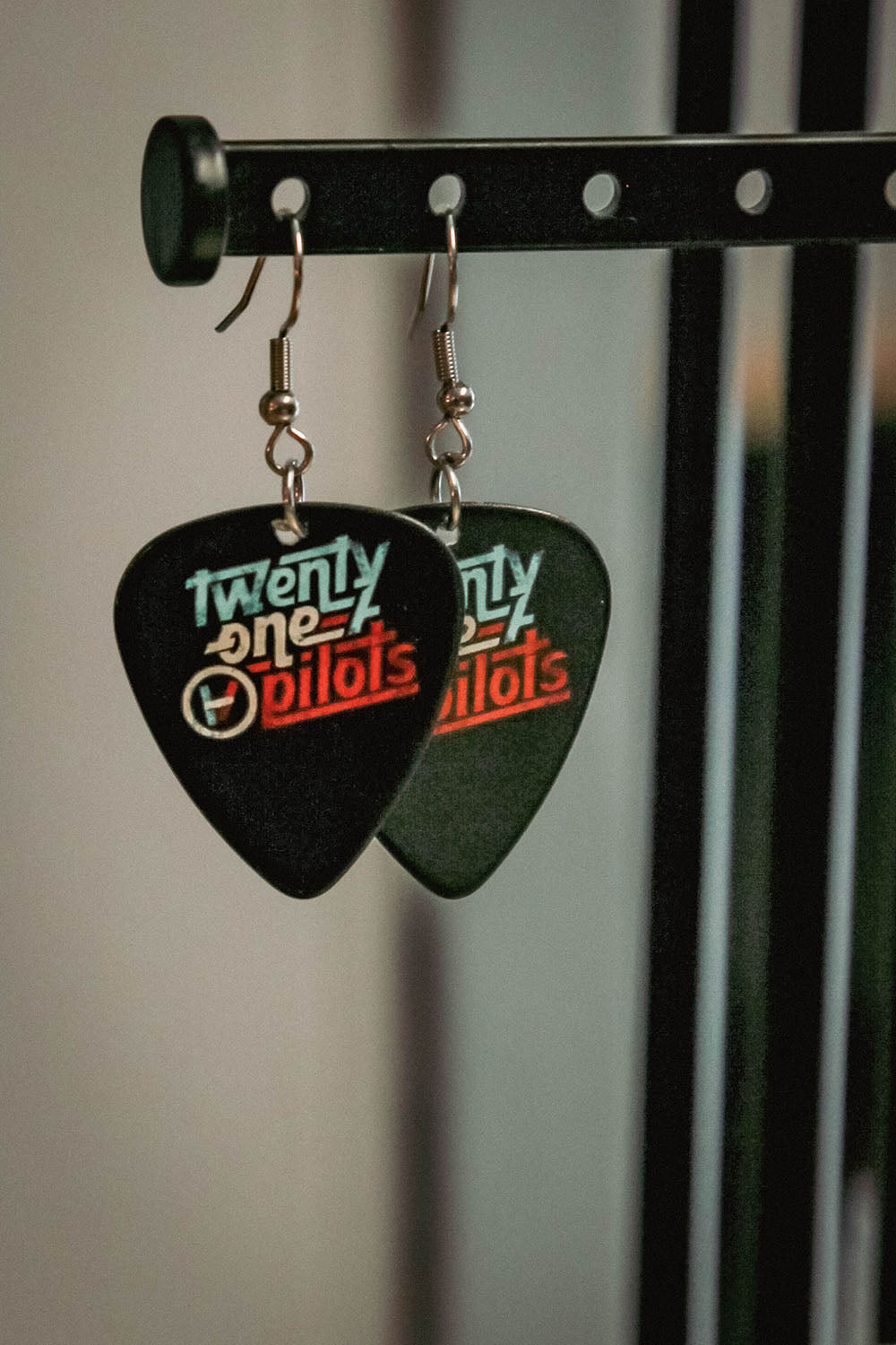 Twenty-One Pilots - guitar pick earrings