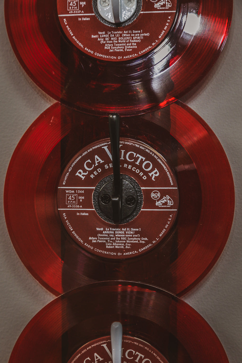 Verdi La Traviata Opera - record hanger