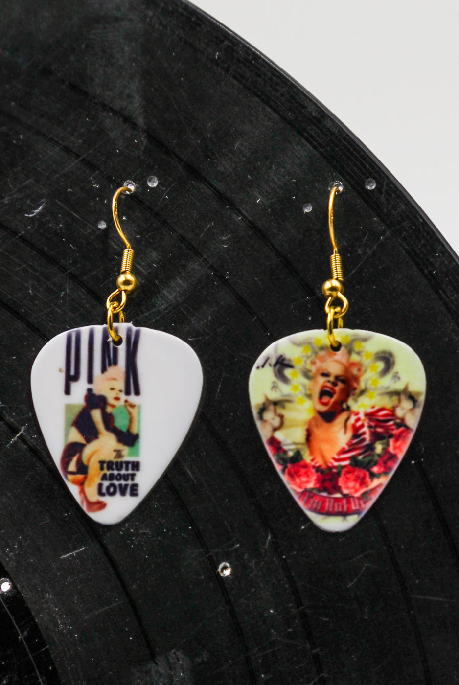 P!nk - guitar pick earrings